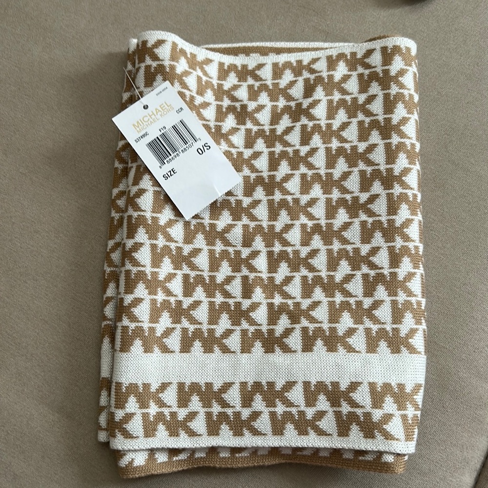 Never Worn Michael Kors Scarf
